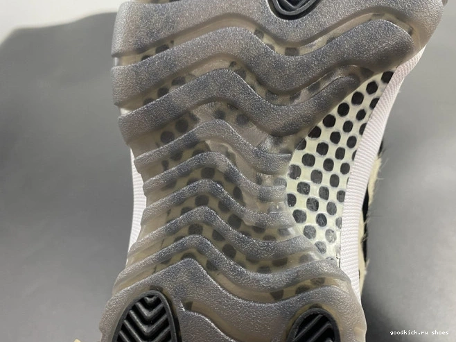 INSTINCT AIR JORDAN ANIMAL AR0715-010 11 0821